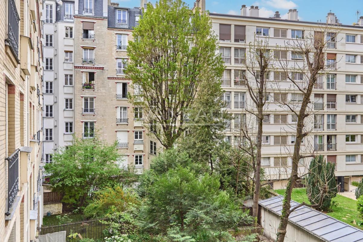 Paris XVe - Convention - Appartement trois pièces