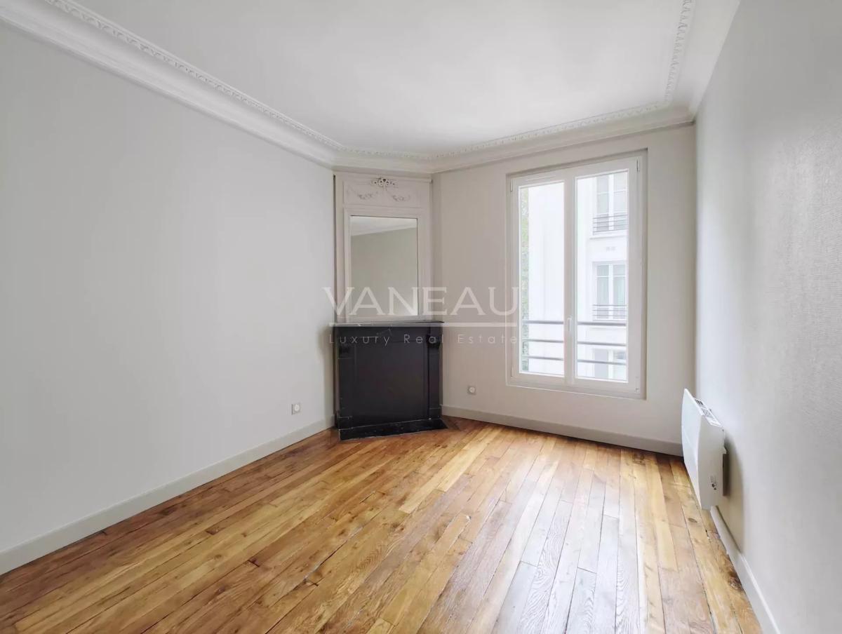 Paris XIVe - Rue des Plantes - Trois pièces Calme Rénové DPE B