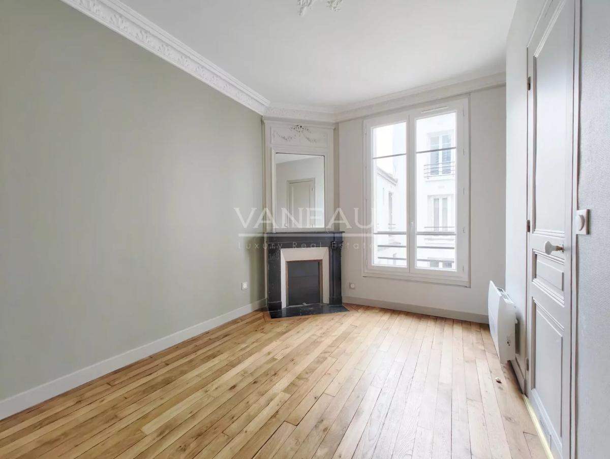 Paris XIVe - Rue des Plantes - Deux pièces Traversant Lumineux C