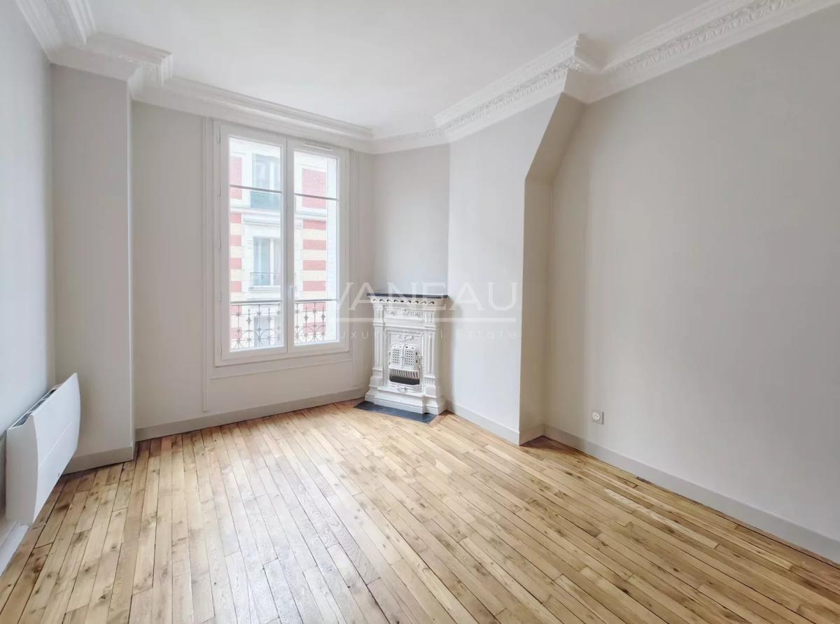 Paris XIVe - Rue des Plantes - Deux pièces Traversant Lumineux C