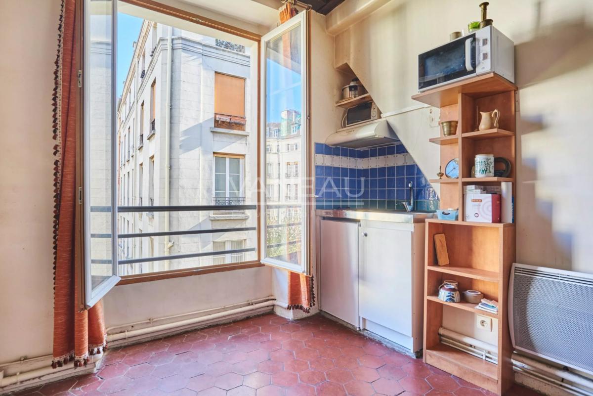 Paris IVe - Place du Marché Sainte-Catherine - Deux pièces lumin