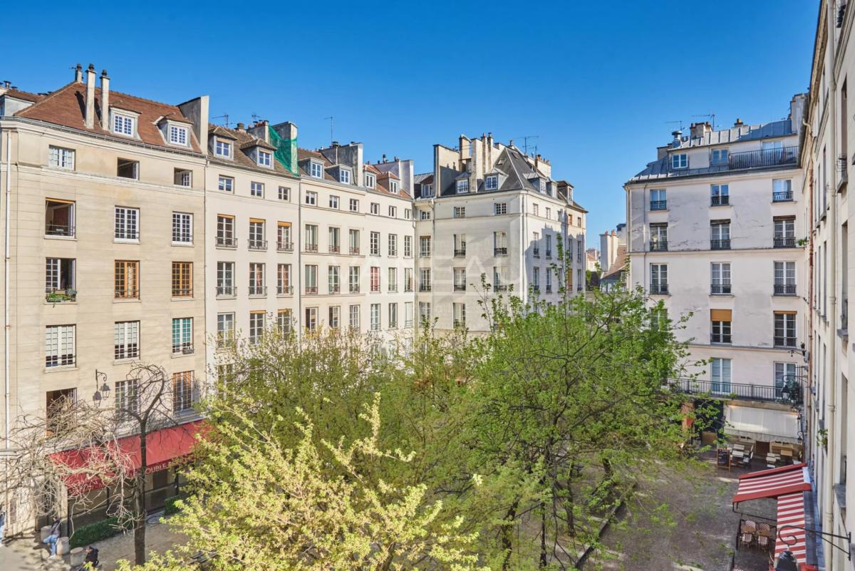 Paris IVe - Place du Marché Sainte-Catherine - Deux pièces lumin