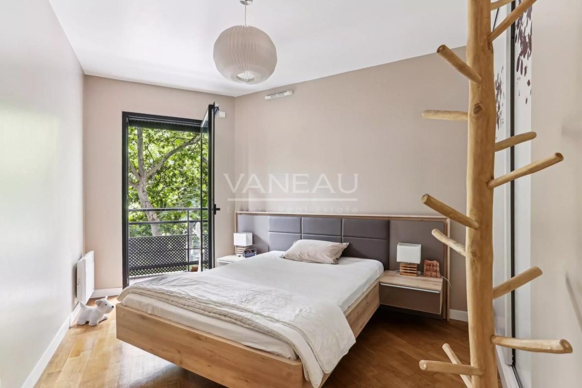 Deux pièces avec balcon exposé sud - immeuble moderne