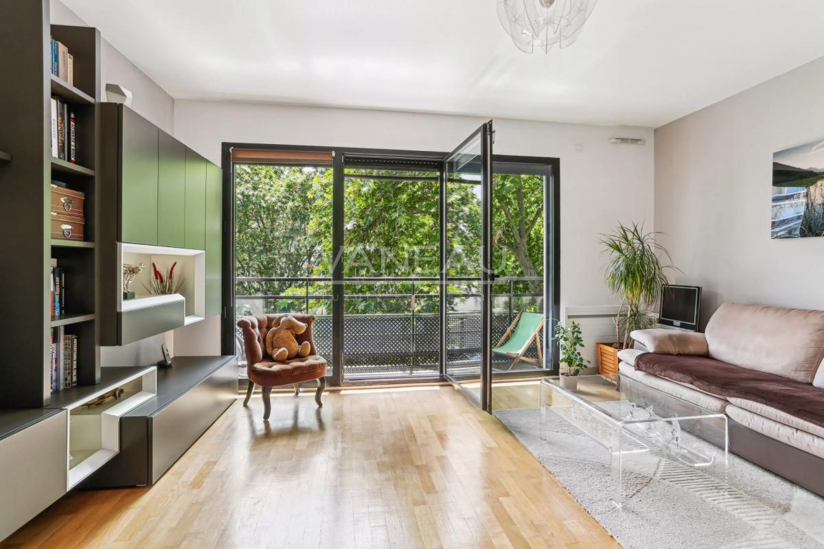 Deux pièces avec balcon exposé sud - immeuble moderne