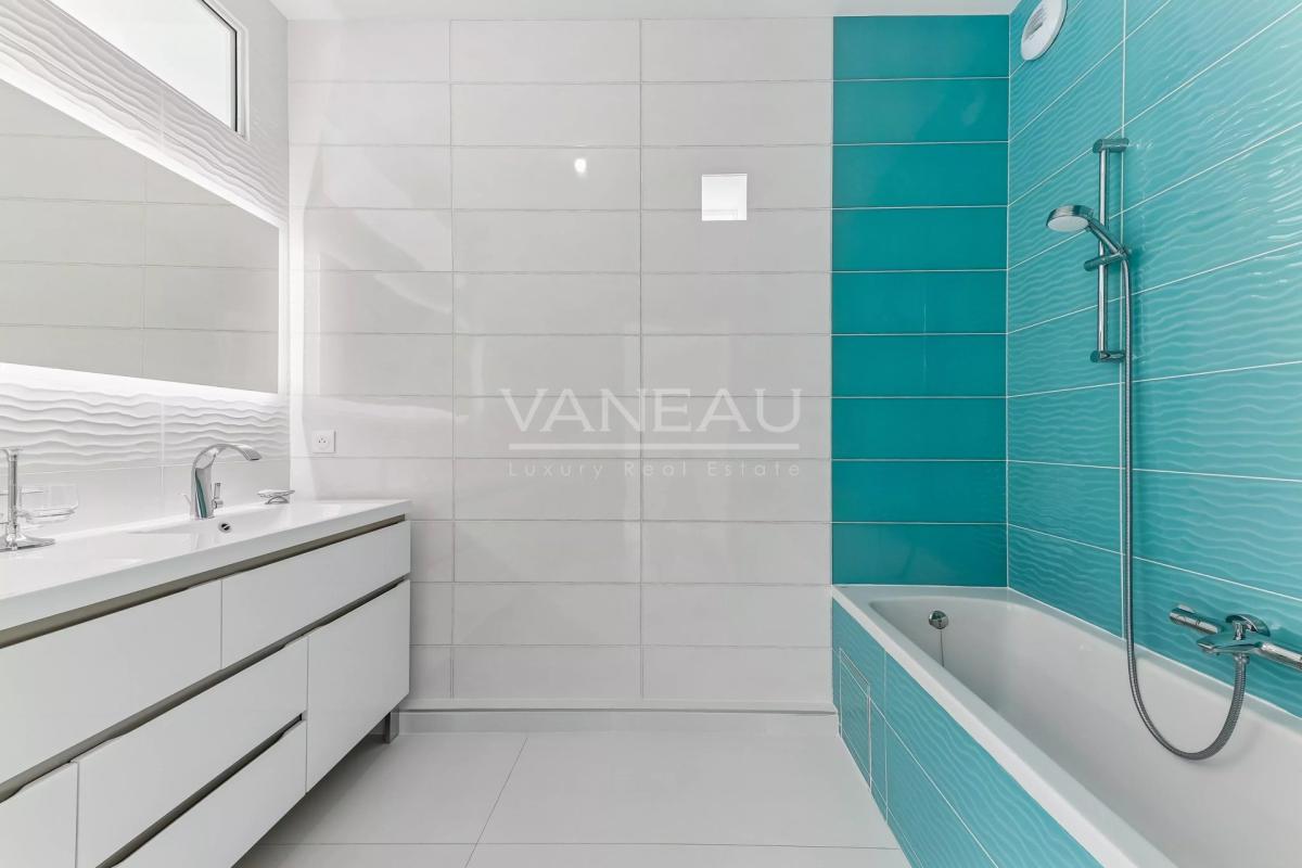 Vanves/Michelet - Appartement cinq pièces,  dernier étage, terra