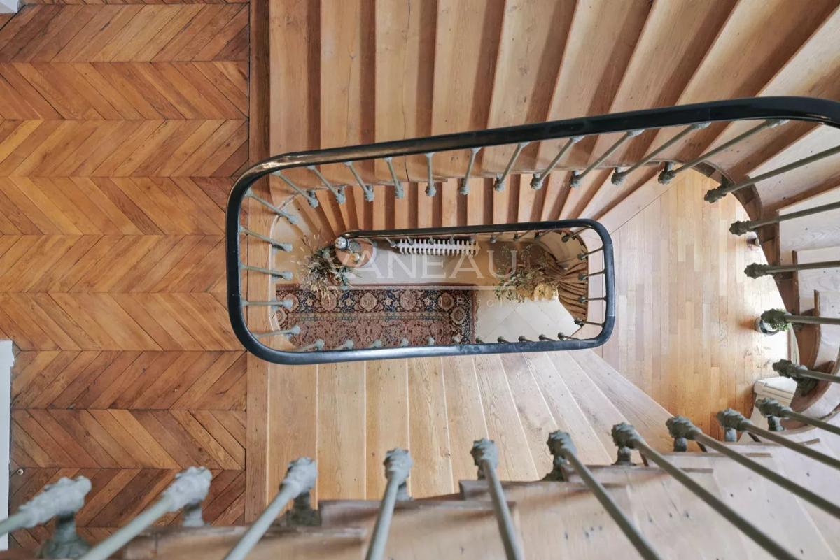 Évreux (27) - Magnifique propriété. Domaine sur parc arboré de 2