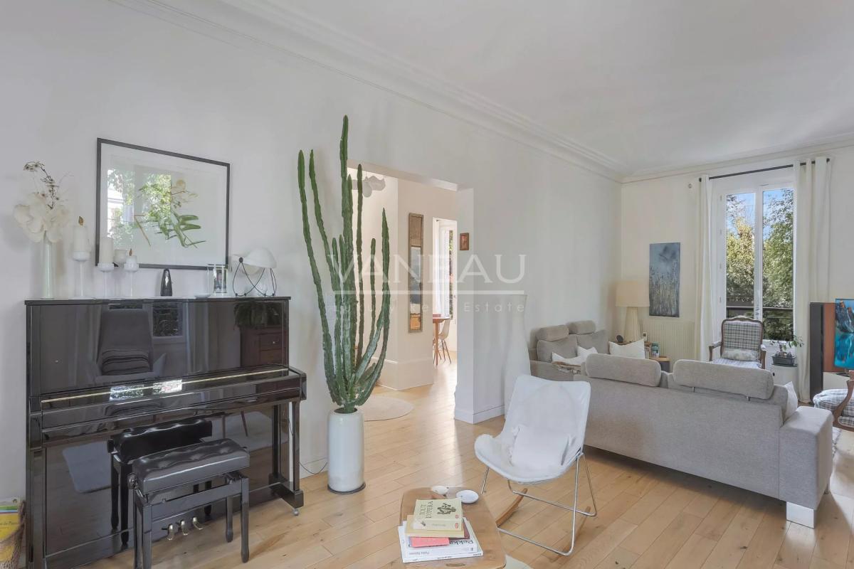 Montmorency – Élégante propriété Mansart d’exception, entièremen