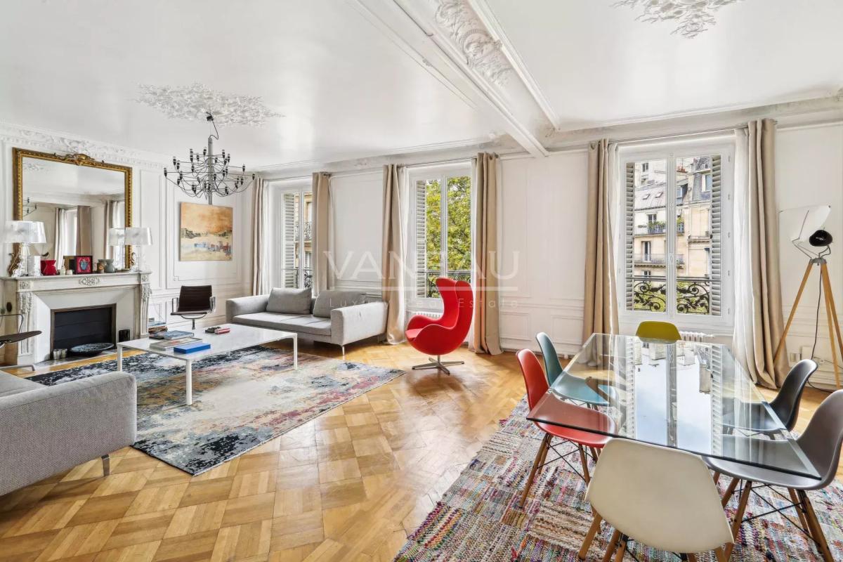 APPARTEMENT FAMILIAL ET DE RECEPTION