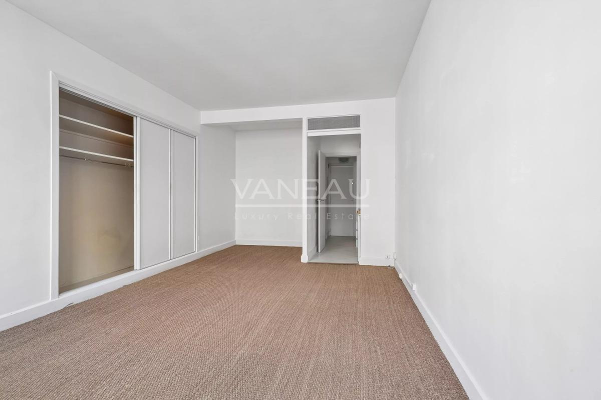 Paris 1er Louvre-Rivoli / Place des Victoires