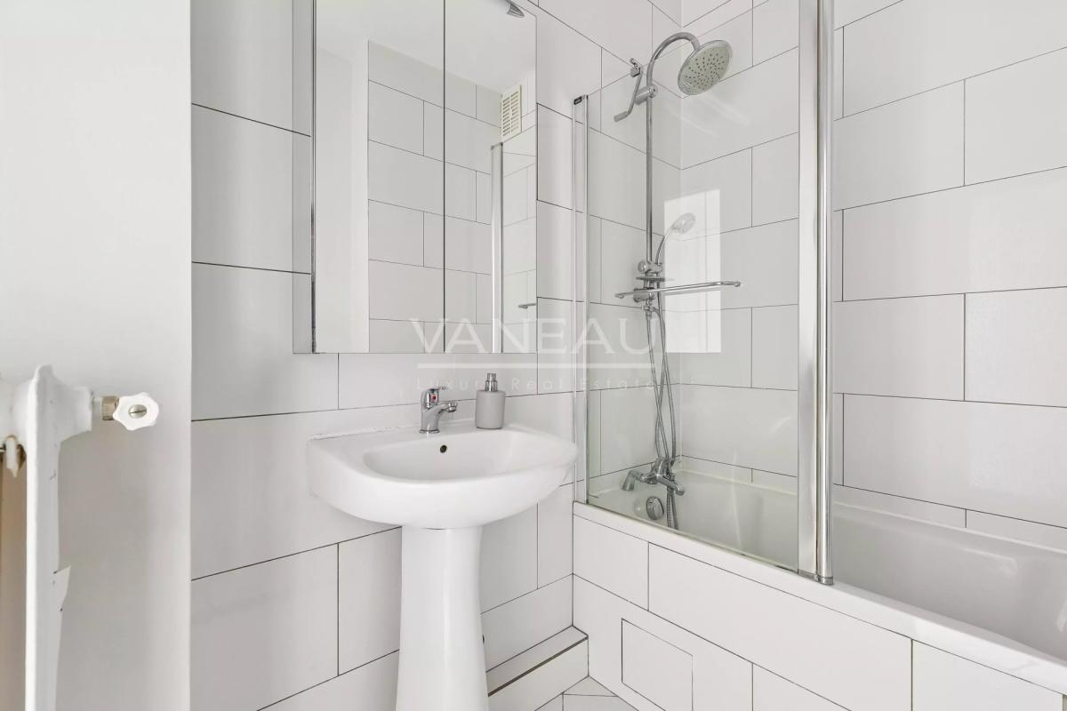 Paris 1er Louvre-Rivoli / Place des Victoires