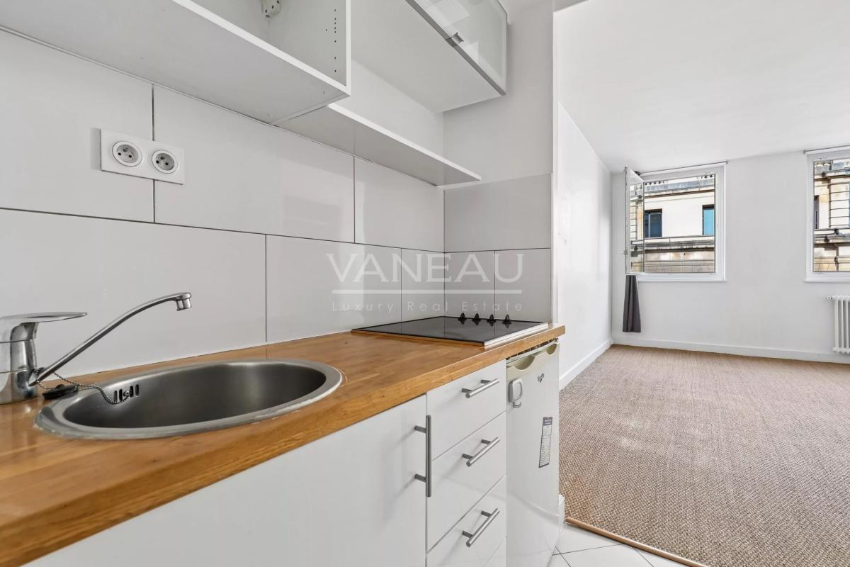 Paris 1er Louvre-Rivoli / Place des Victoires