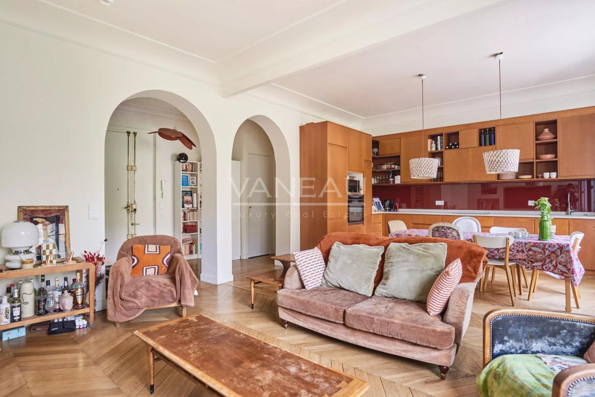 Exclusivité - Neuilly sur Seine- Saint James - Charme de l'Ancien et Vue Dégagée