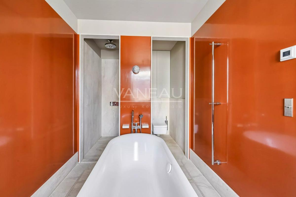 Paris VII – Élégant appartement de réception avec balcons – 175 