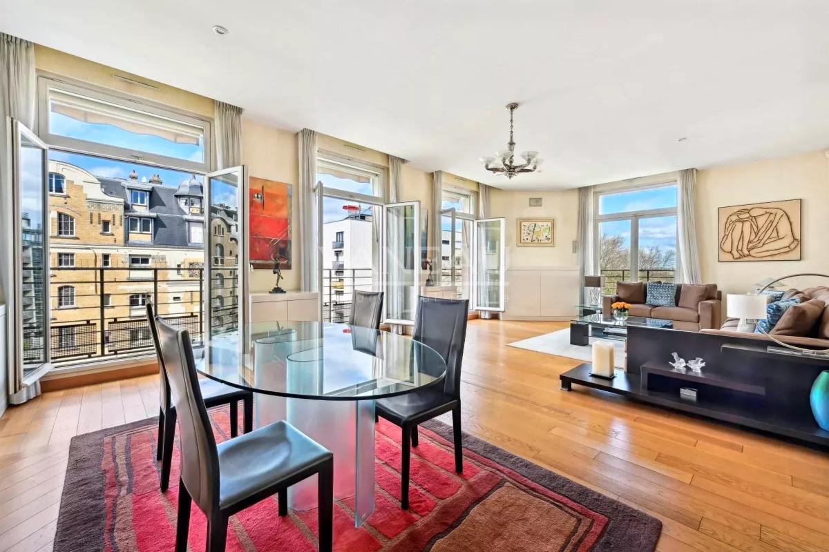 Paris XVIe - Longchamp - Bel appartement familial