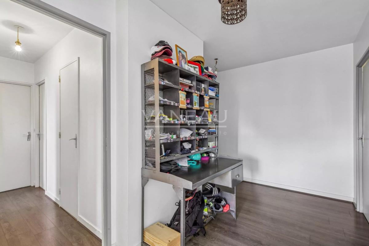 Résidence standing - 4 pèces avec terrasse - piscine et tennis .