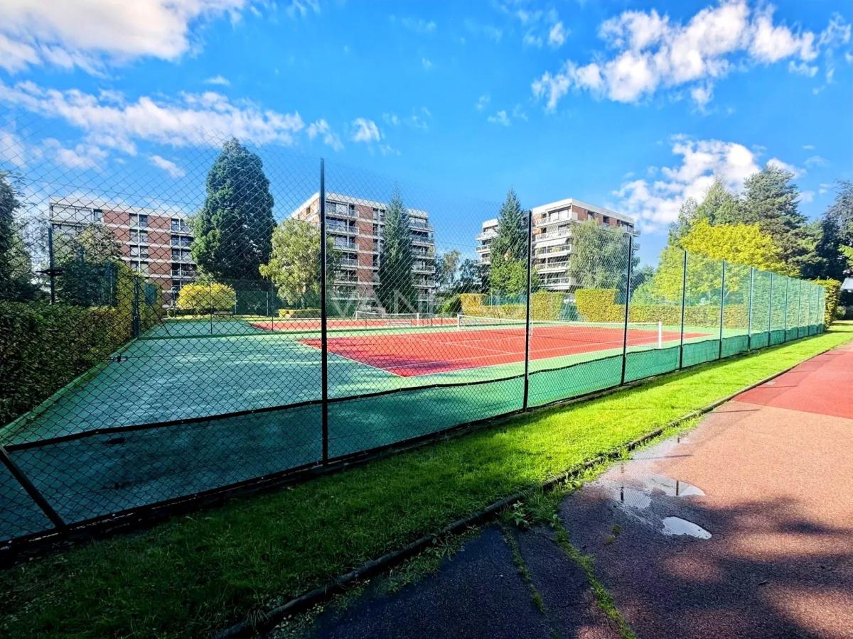 Résidence standing - 4 pèces avec terrasse - piscine et tennis .