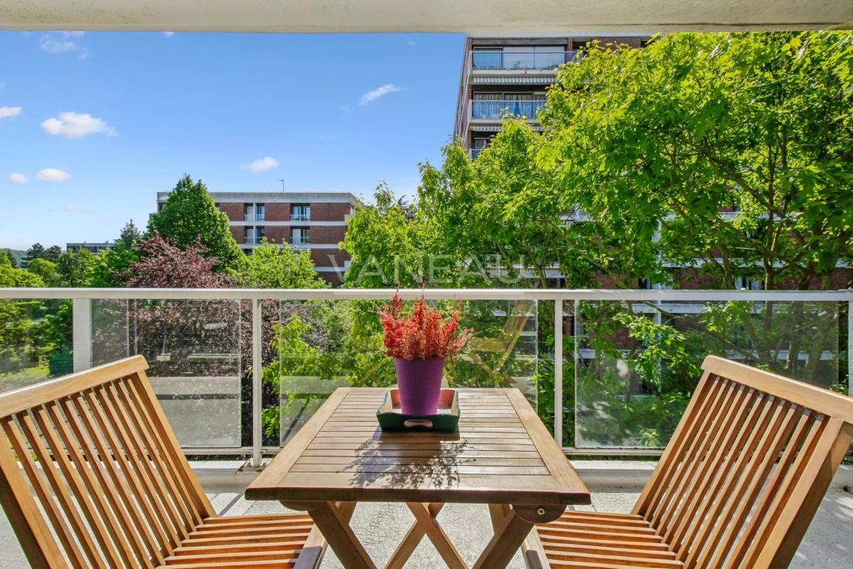 Résidence standing - 4 pèces avec terrasse - piscine et tennis .