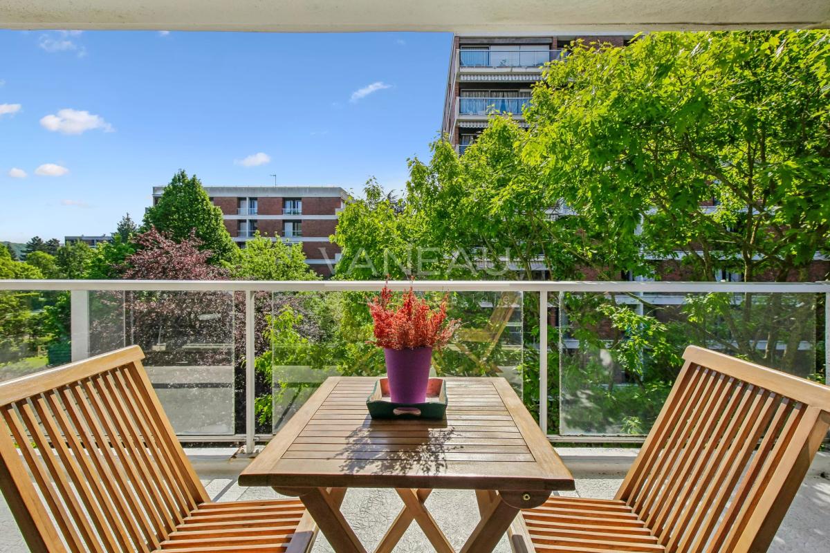 Résidence standing - 4 pèces avec terrasse - piscine et tennis ....