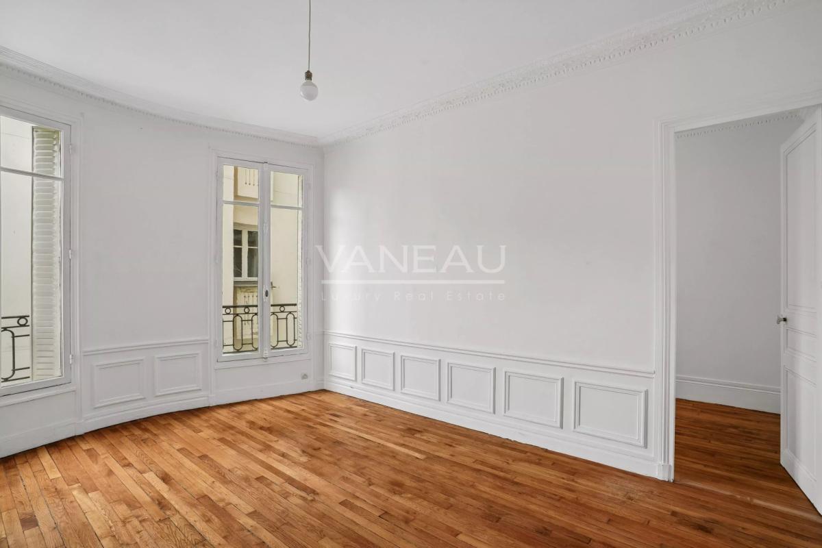 Paris XVIe -  Auteuil sud - Bel ancien - Trois chambres.