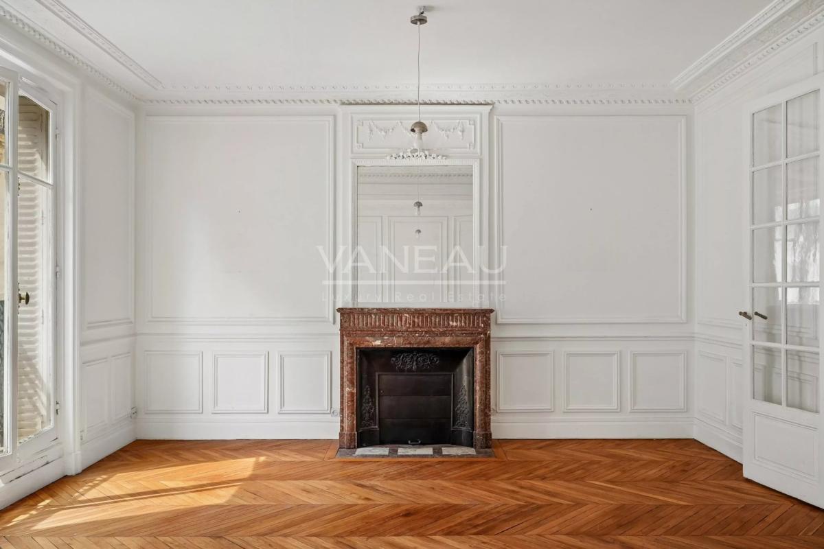 Paris XVIe -  Auteuil sud - Bel ancien - Trois chambres.