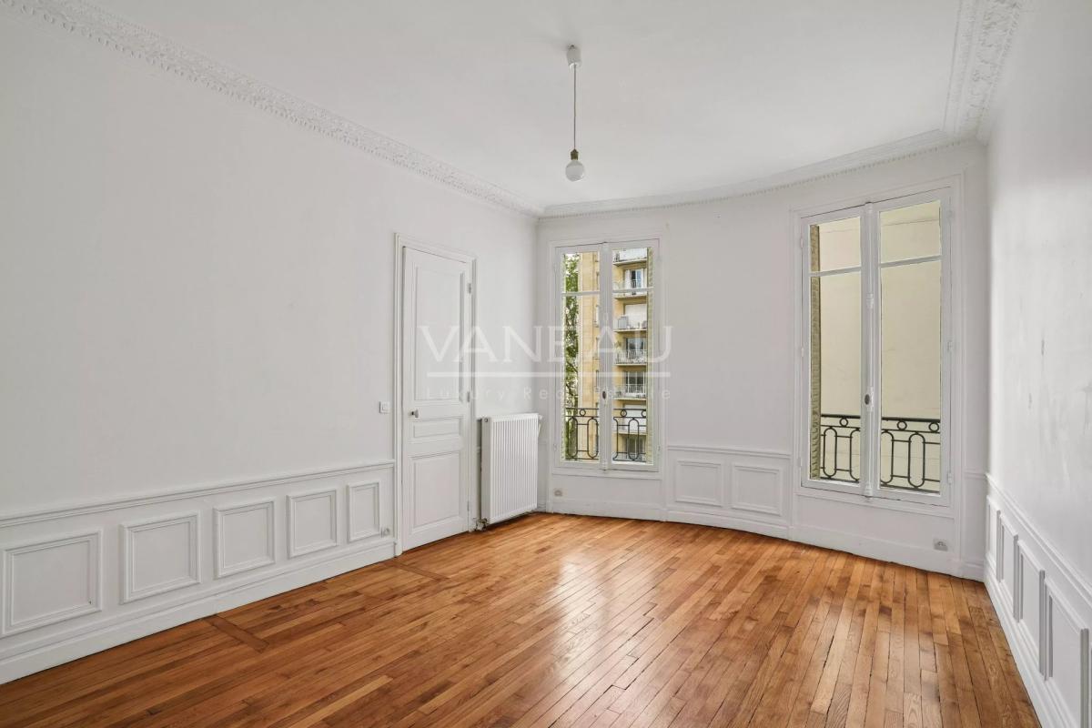 Paris XVIe -  Auteuil sud - Bel ancien - Trois chambres.