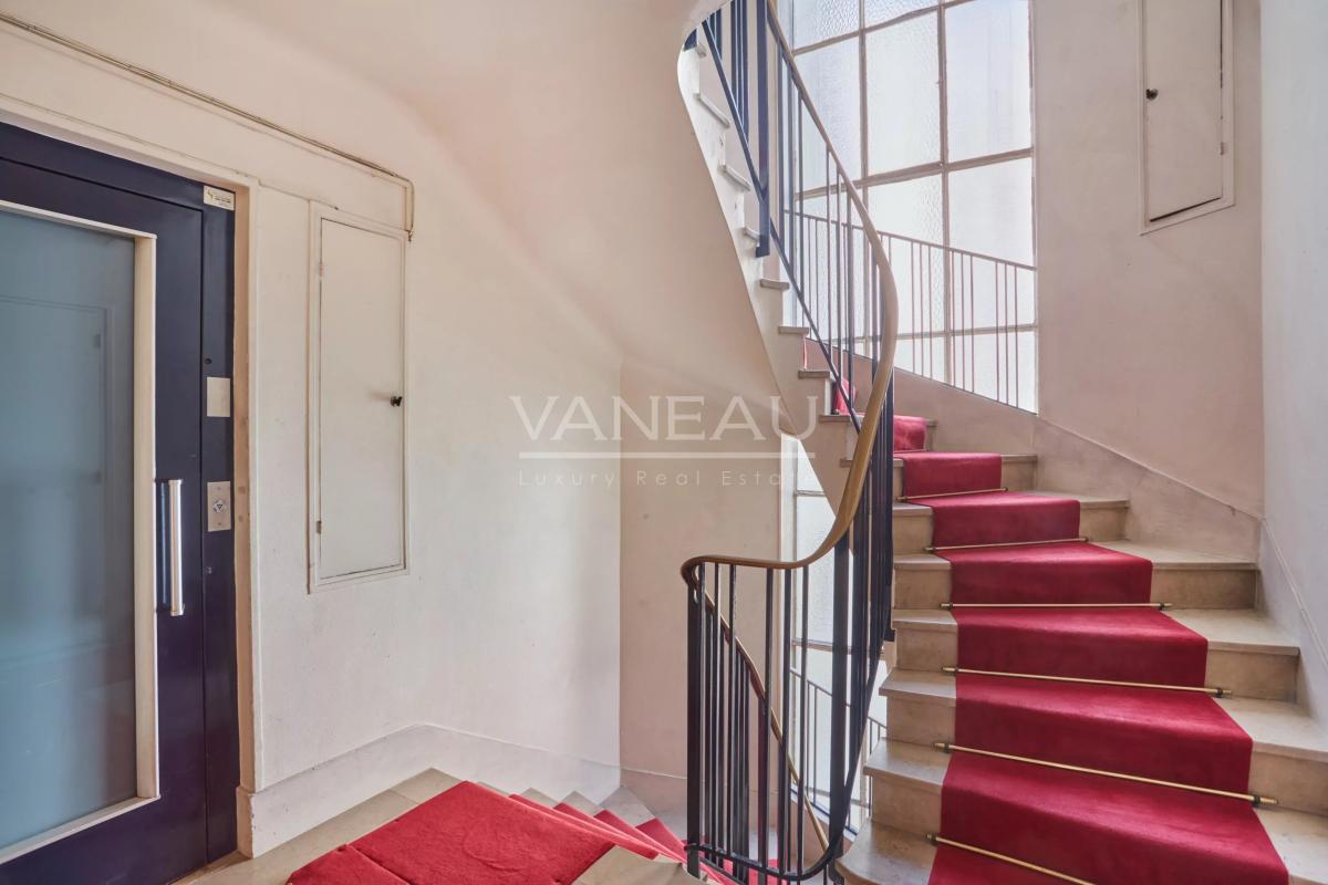 Paris XVIe - Jasmin - René Bazin - Appartement trois chambres, lumineux avec Balcon.
