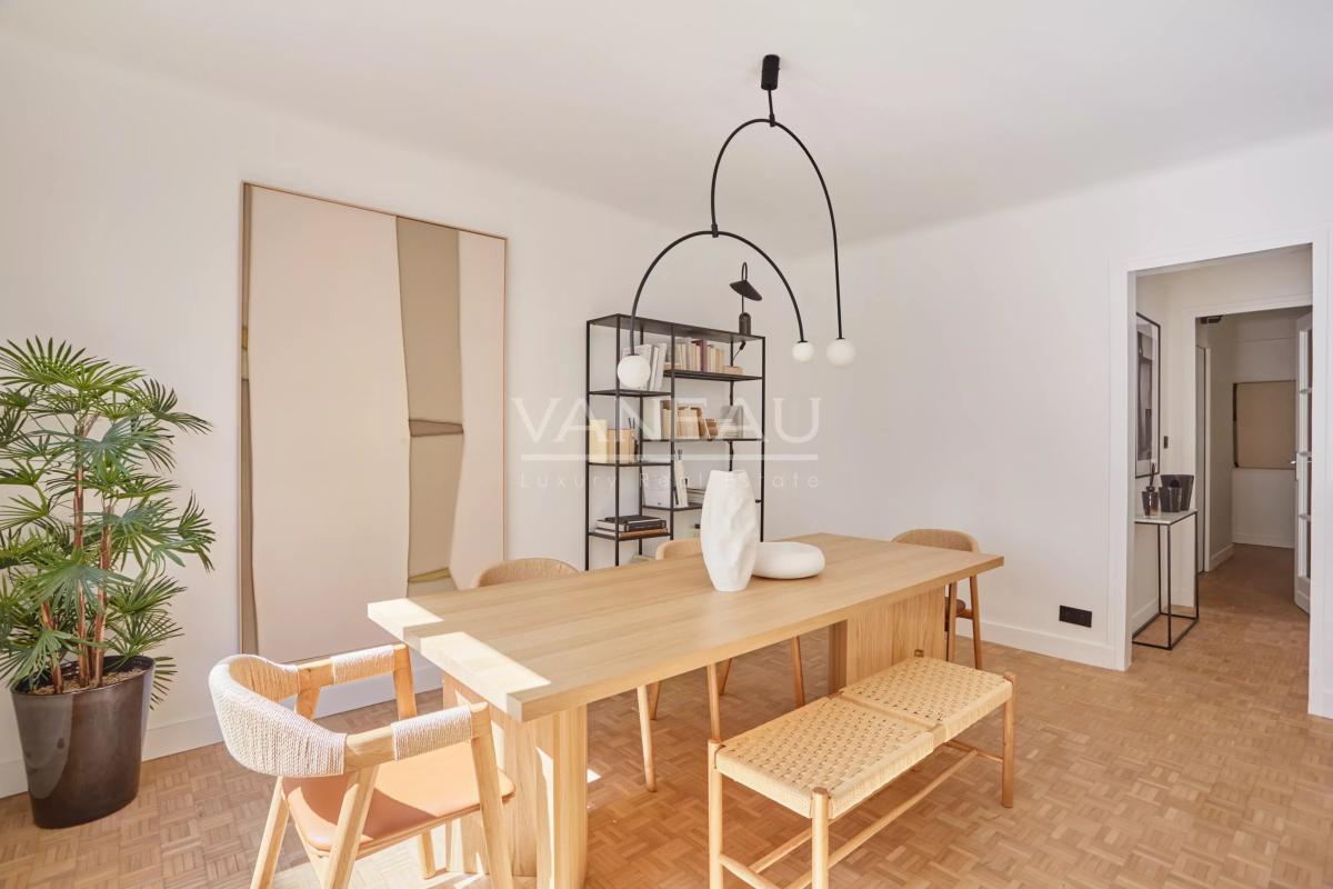 Paris XVIe - Jasmin - René Bazin - Appartement trois chambres, lumineux avec Balcon.