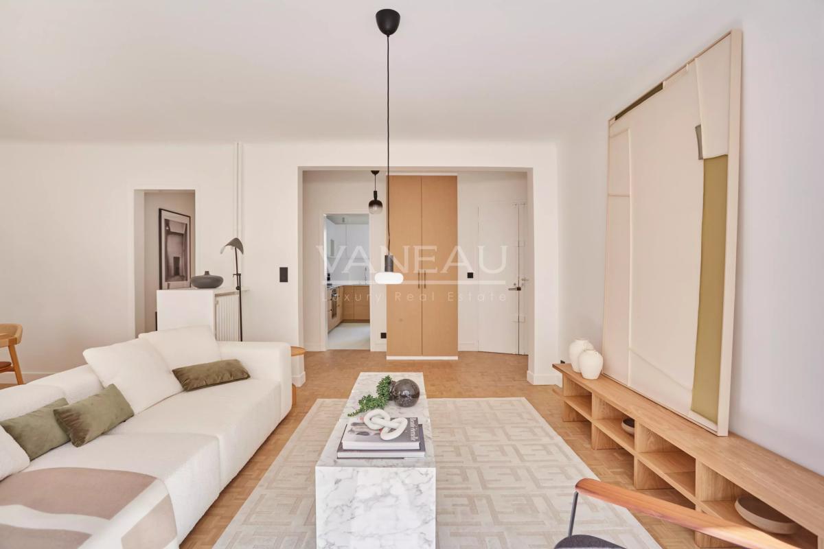 Paris XVIe - Jasmin - René Bazin - Appartement trois chambres, lumineux avec Balcon.