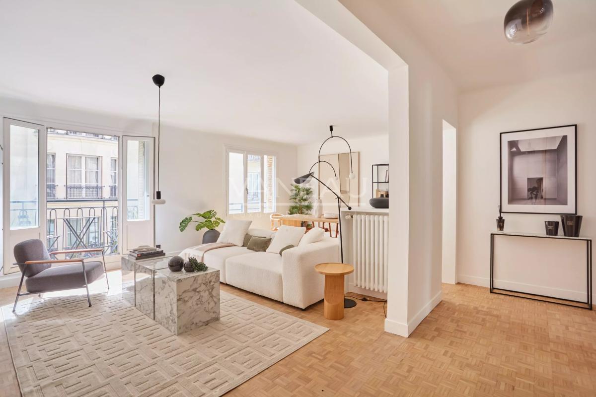 Paris XVIe - Jasmin - René Bazin - Appartement trois chambres, lumineux avec Balcon.