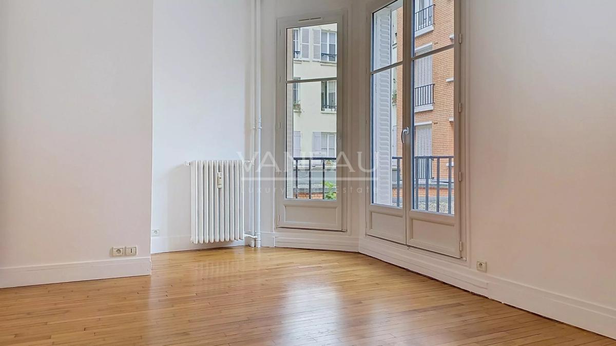 PARIS VII - RUE VANEAU - DEUX CHAMBRES