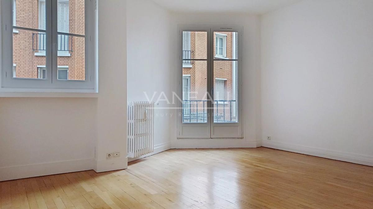 PARIS VII - RUE VANEAU - DEUX CHAMBRES