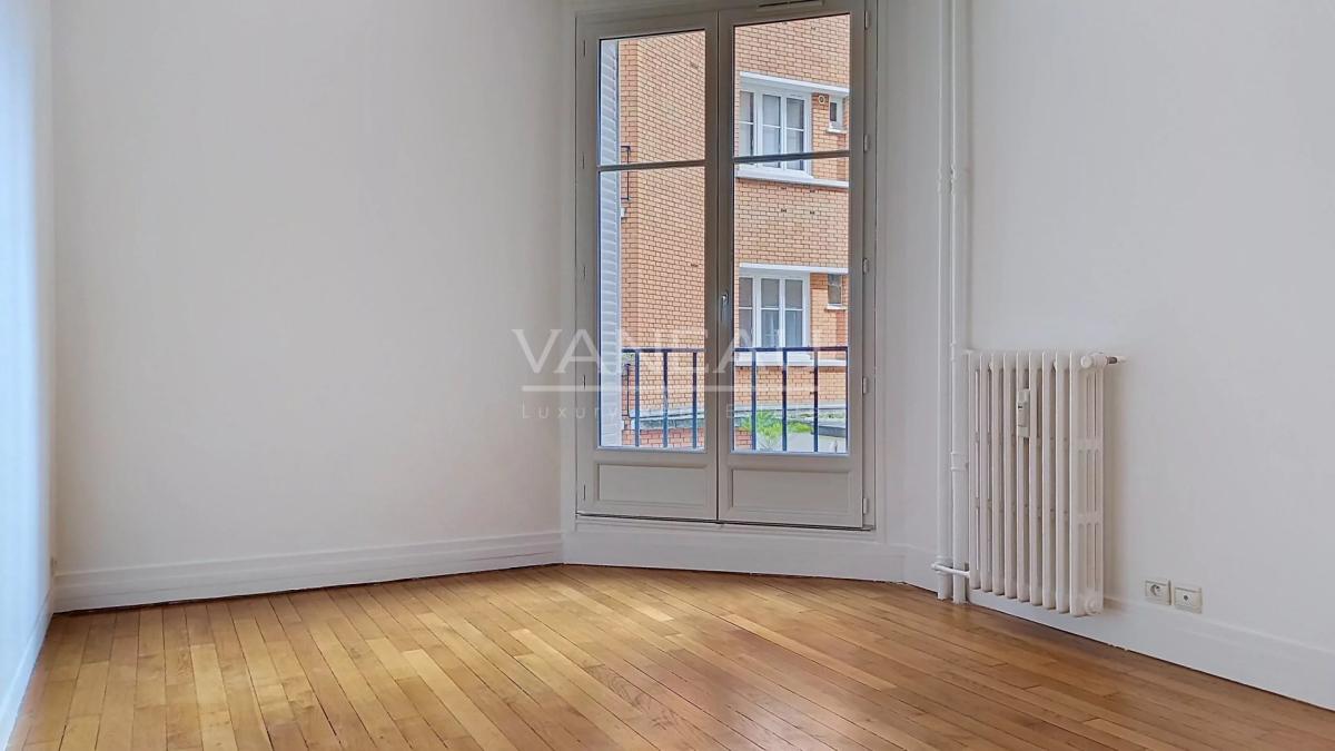 PARIS VII - RUE VANEAU - DEUX CHAMBRES