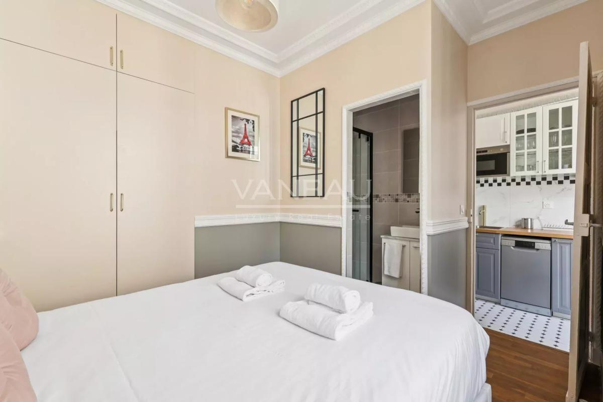 Paris IXe - Un écrin lumineux rénové en 2025 - DPE D -