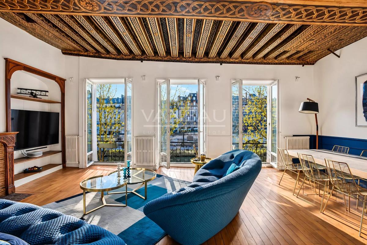 PARIS 1er – VUE DÉGAGÉE SUR LA SEINE – À 10 MINUTES DU LOUVRE – 