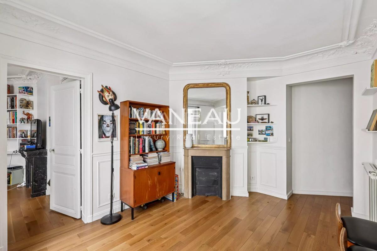 Paris Xe - Rue Beaurepaire - Beau 3 pièces classique en parfait 