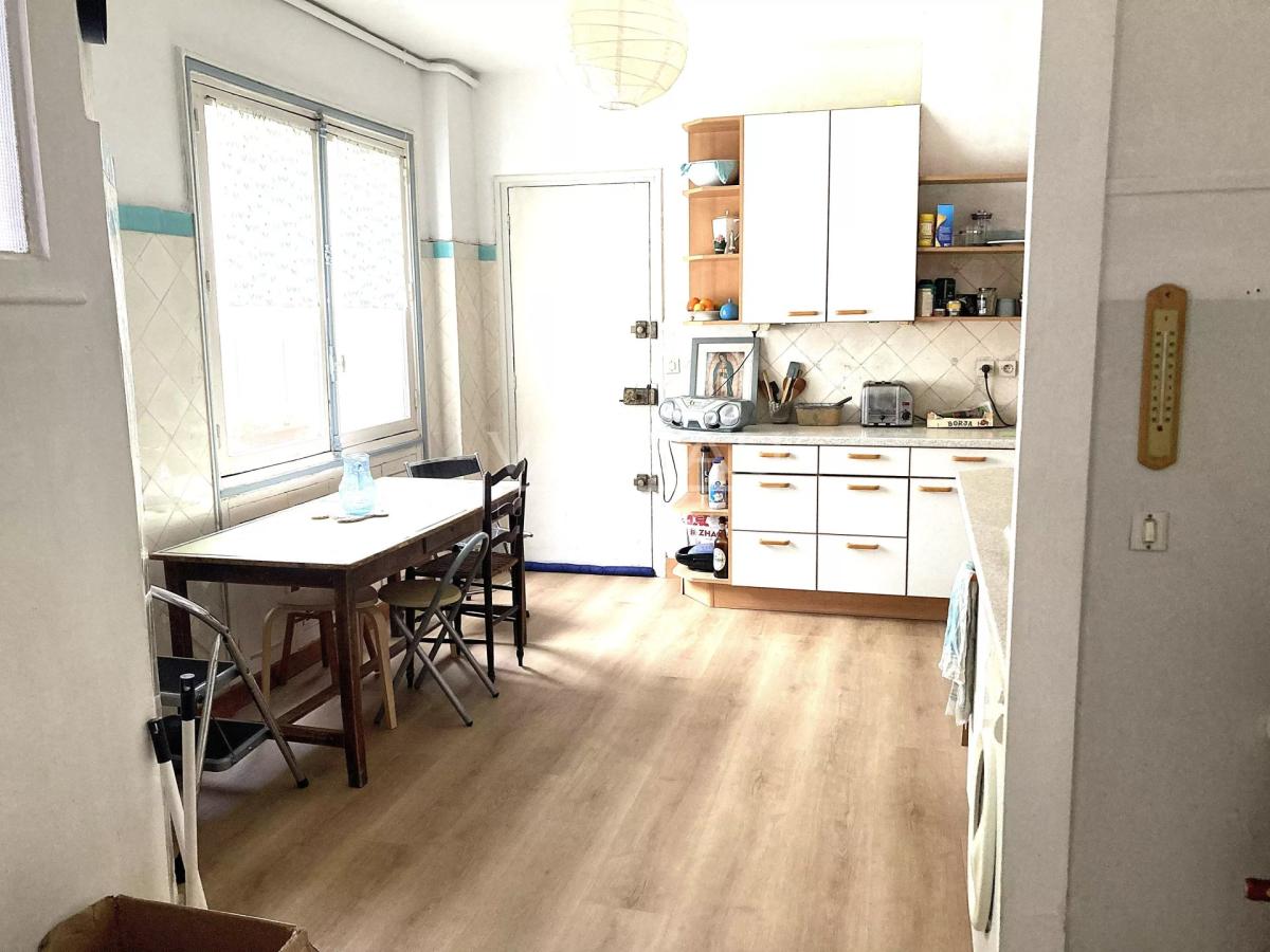 PARIS 9e - Grand Appartement - 230 m² - 5 chambres -