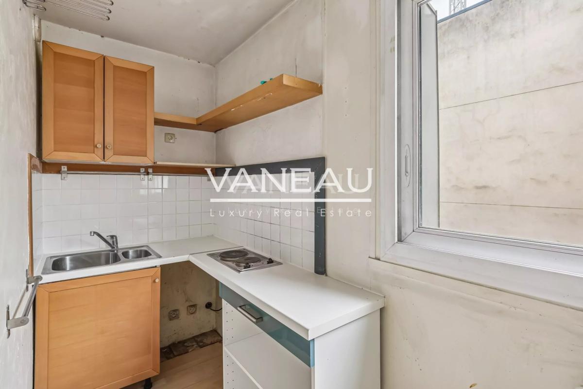 PARIS XVIIIe - STUDIO 20m² - Idéal Investisseurs