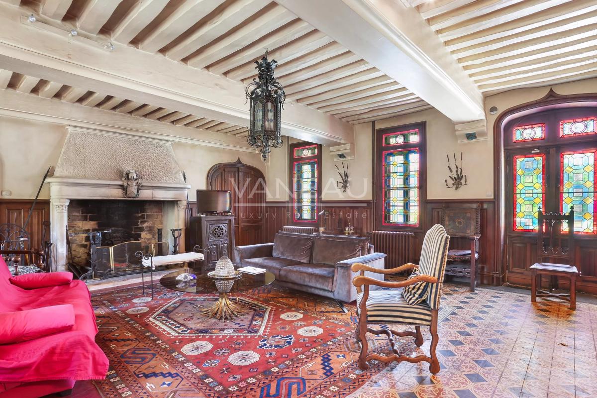 Rouen - Magnifique manoir dans un parc de 2 hectares - Charme et authenticité.