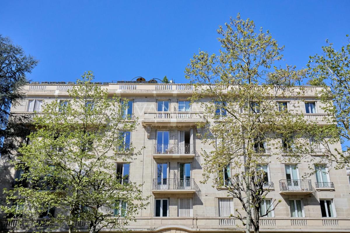 Paris XVIème - Pied-à-terre  rénové - Art déco