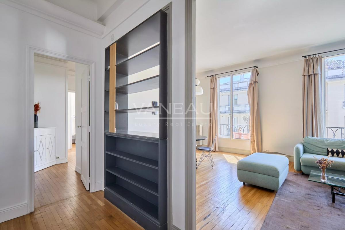 Paris XVIème - Pied-à-terre  rénové - Art déco