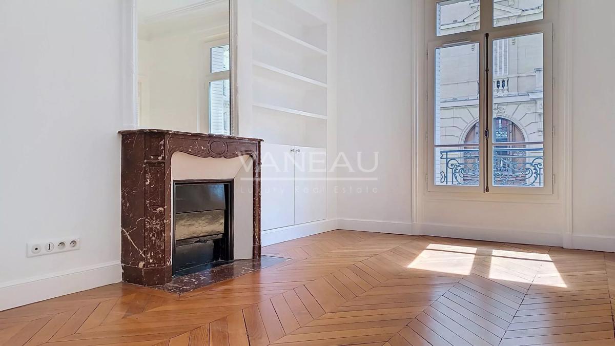 PARIS XVII - Rue de Tocqueville - Duplex