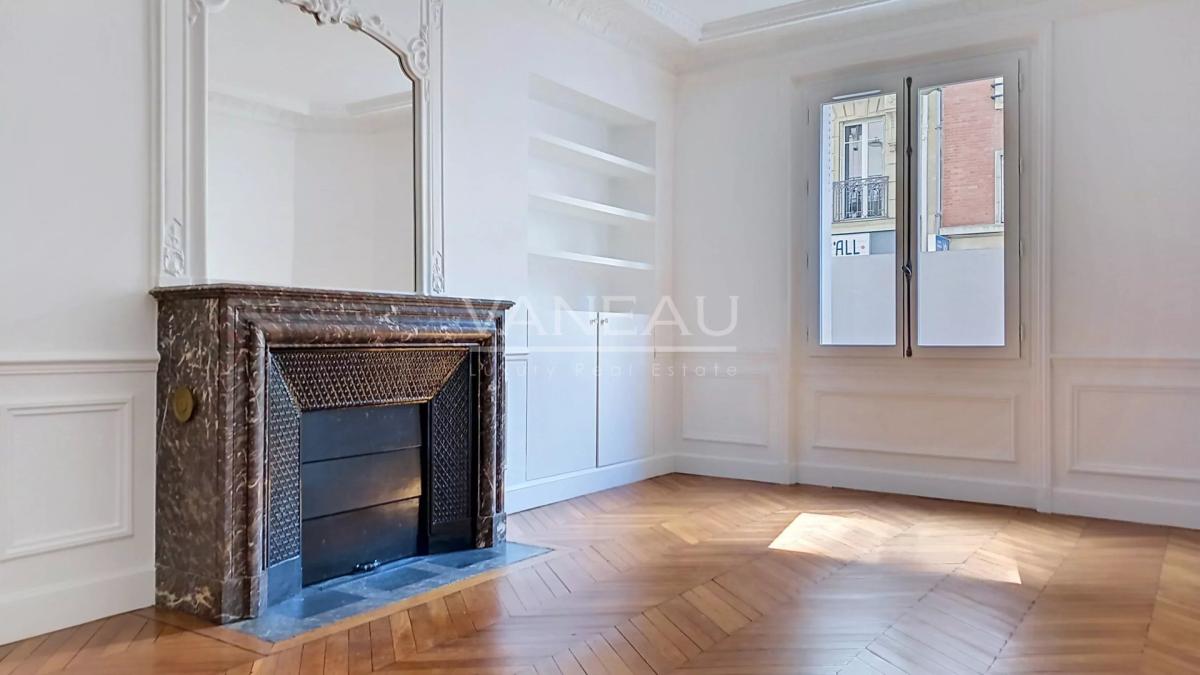 PARIS XVII - Rue de Tocqueville - Duplex