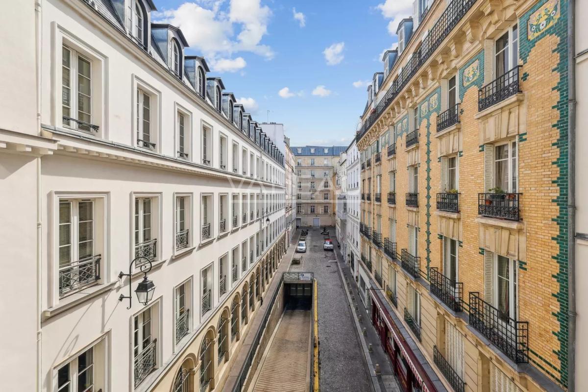 Paris IXe - Un écrin lumineux rénové en 2025 - DPE D -