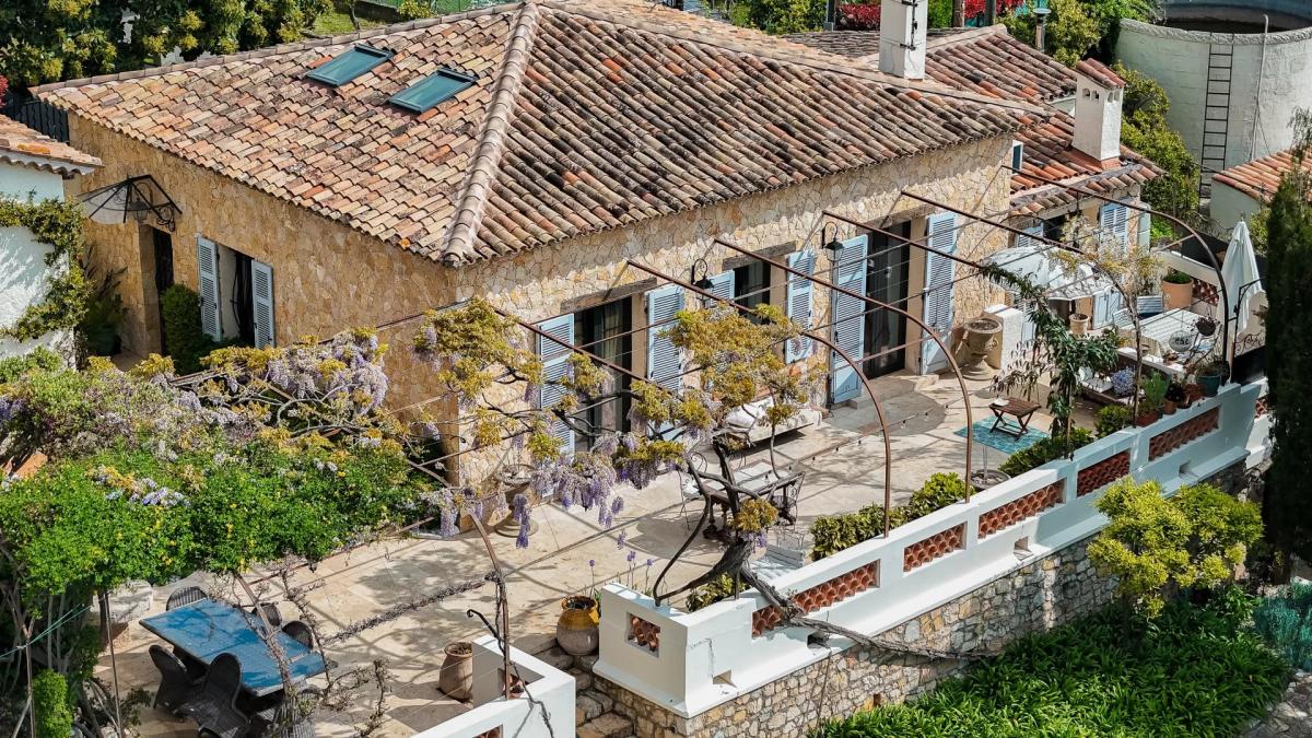 Antibes, Bastide de charme avec vue Mer à vendre
