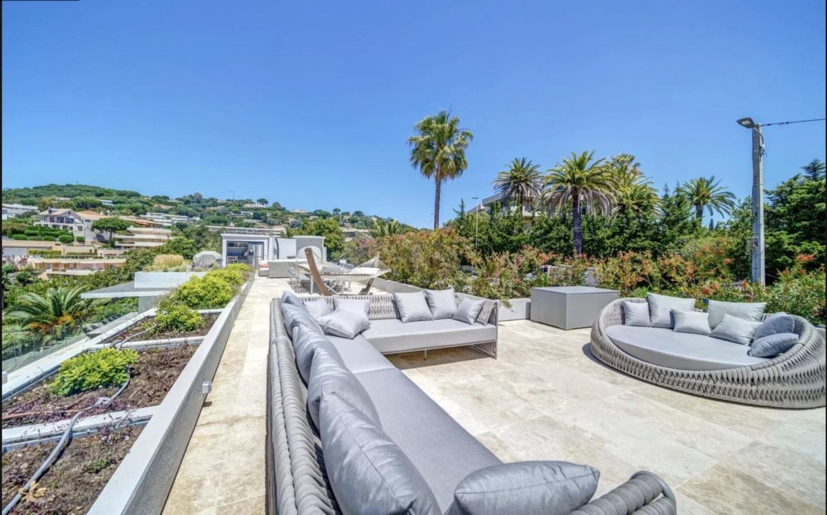 Cannes Croix des Gardes : Magnifique Villa avec vue mer panorami