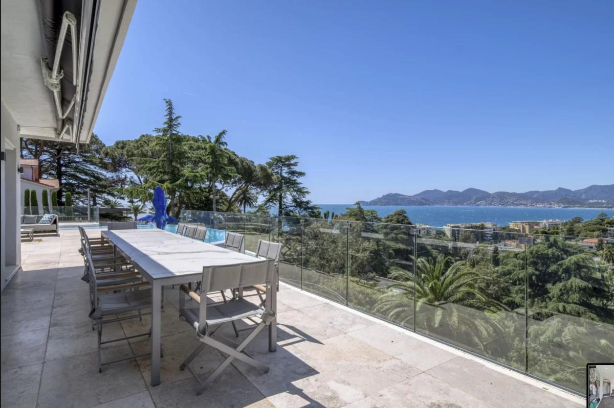 Cannes Croix des Gardes : Magnifique Villa avec vue mer panorami