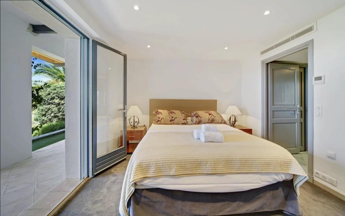 Cannes Croix des Gardes : Magnifique Villa avec vue mer panorami