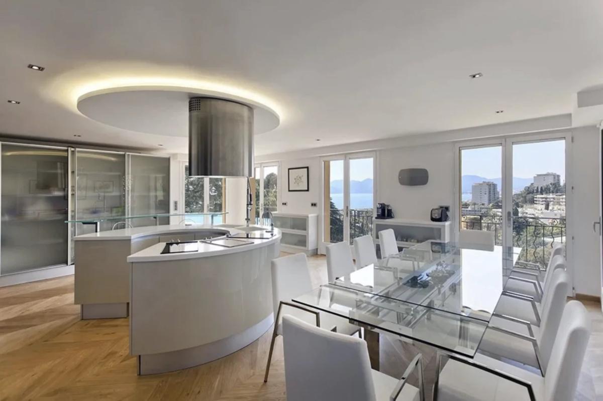 Cannes Croix des Gardes : Magnifique Villa avec vue mer panorami