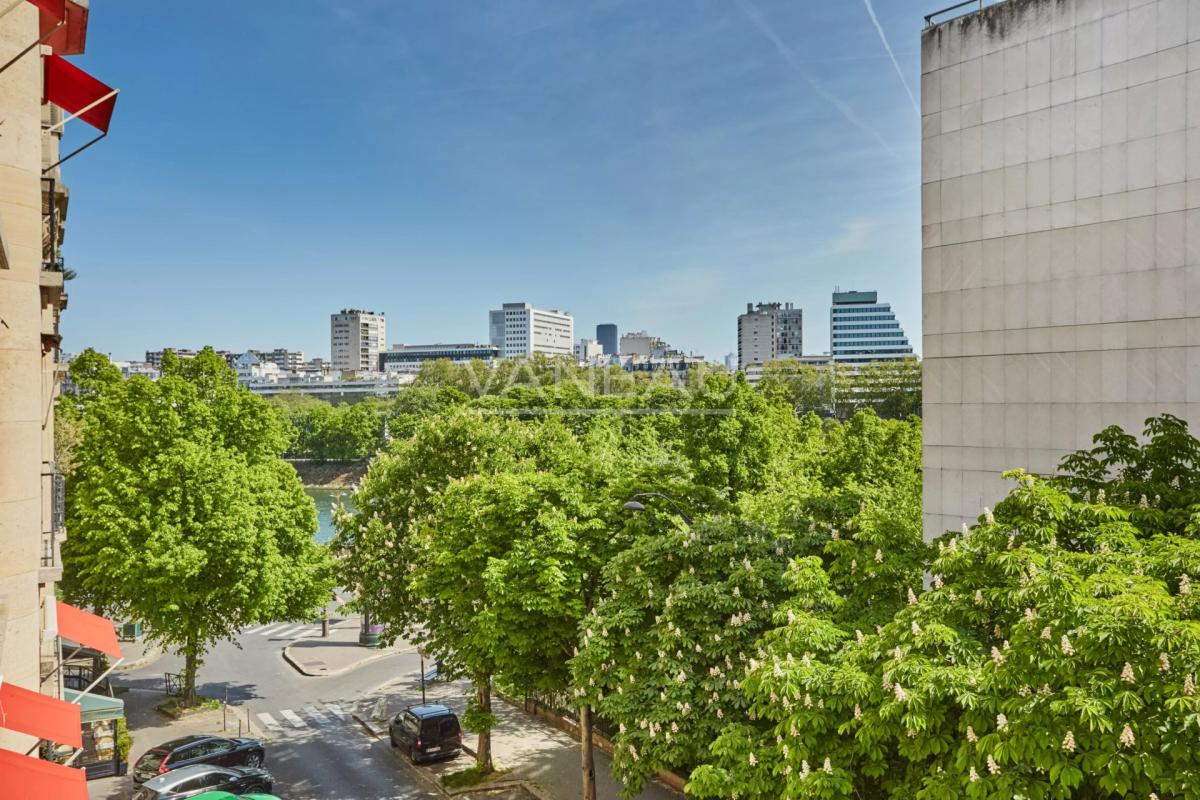 Paris XVIe - Passy - Appartement familial et de réception.