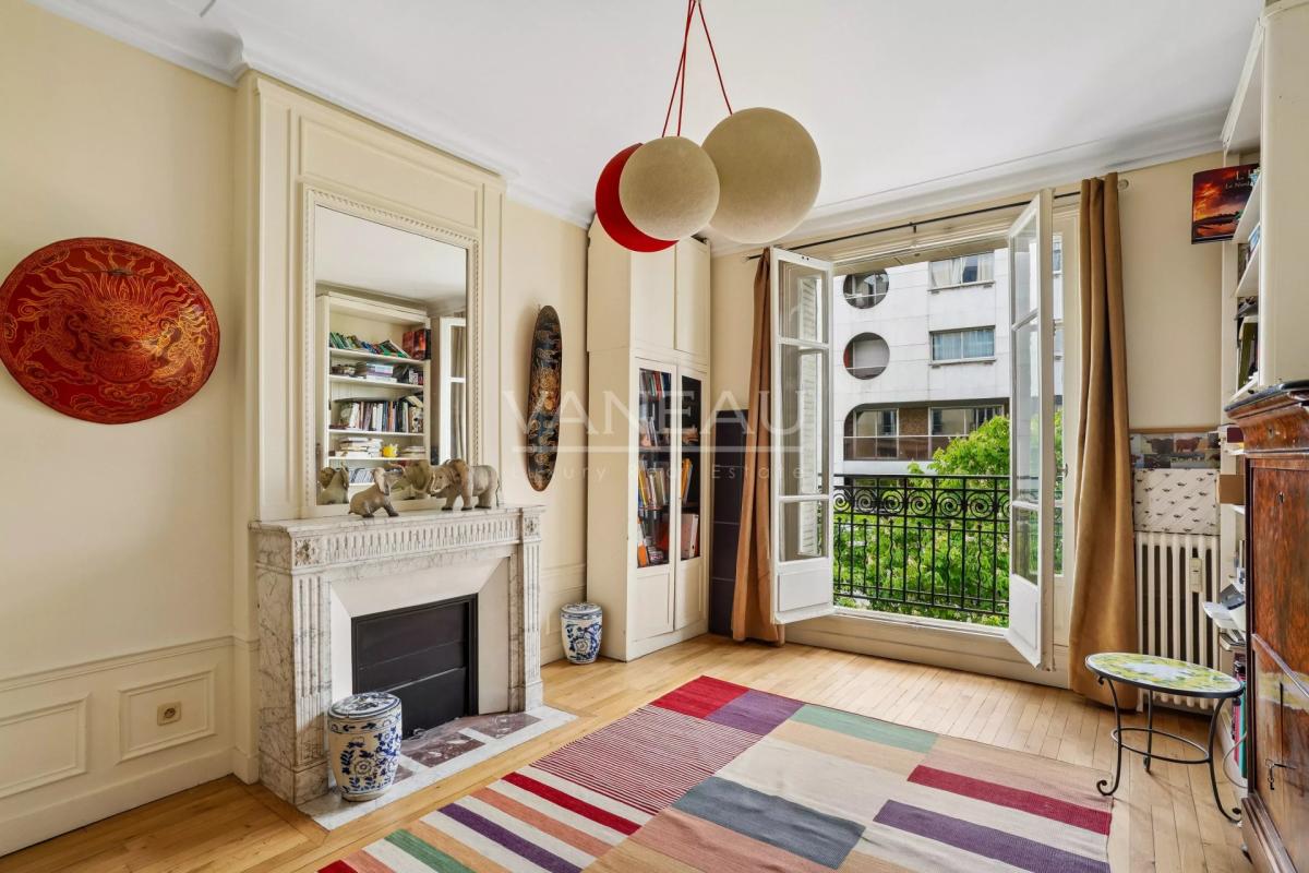 Paris XVIe - Passy - Appartement familial et de réception.
